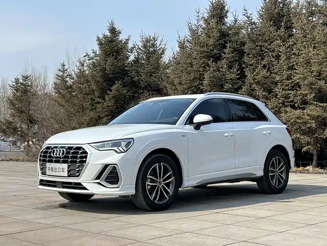 Audi Audi Q3 Audi Q3 2022 35 Tfsi Aggressive And Dynamic — фото