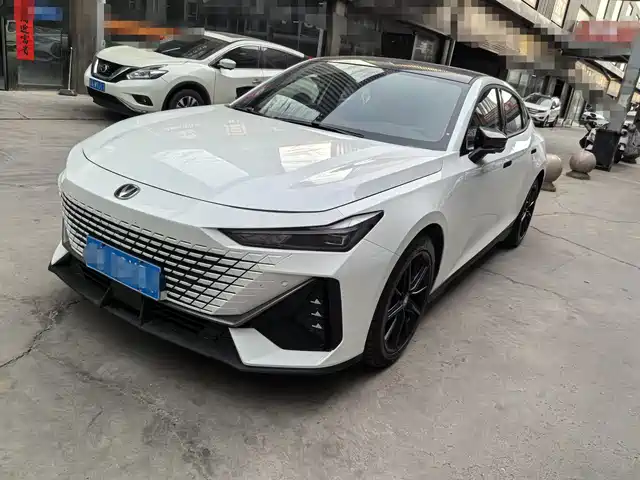 Chang'An Changan Uni-V Changan Uni-V 2023 1.5t Exclusive Model — фото