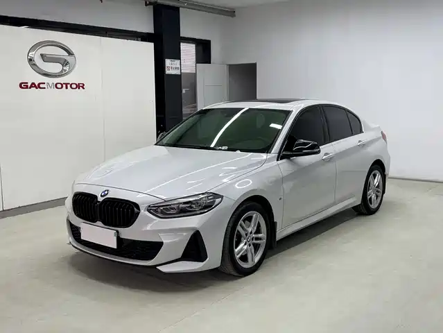 Bmw Bmw 1 Series Bmw 1 Series 2023 120i M Sports Night Edition — фото