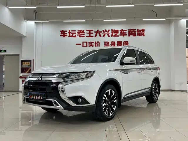 Mitsubishi Outlander Outlander 2020 2.0l 2wd Enjoy Edition 5 Seats — фото