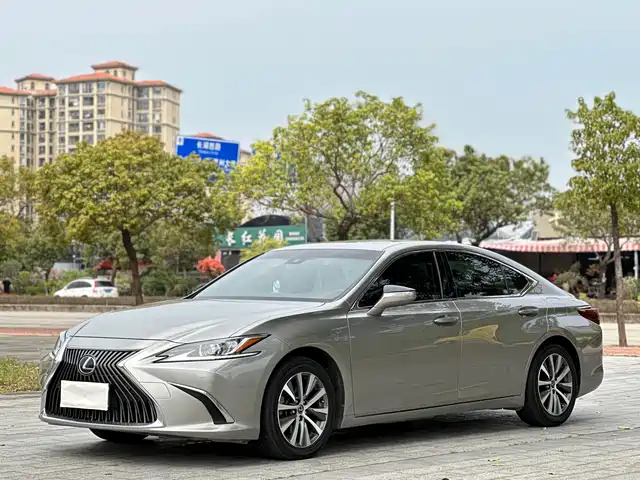 Lexus Lexus Es Lexus Es 2020 200 Deluxe Edition — фото
