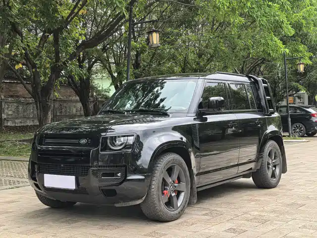 Land Rover Land Rover Defender Land Rover Defender 2023 Facelift 110 3.0t P400 X — фото
