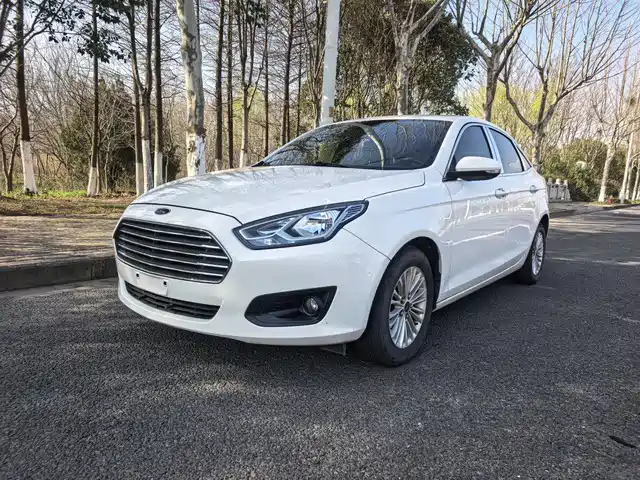 Ford Forrest Forex 2017 Happy Edition 1.5l Automatic Fashion Type — фото