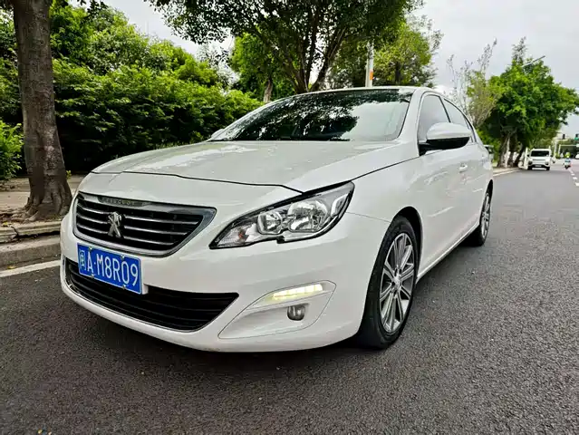 Peugeot Peugeot 408 Peugeot 408 2014 1.8l Automatic Luxury Version — фото