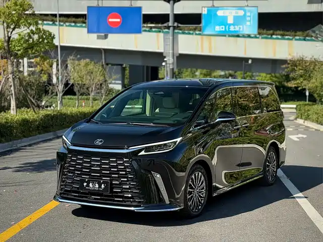 Lexus Lexus Lm Lexus Lm 2023 500h Six-Seater Premium Version — фото