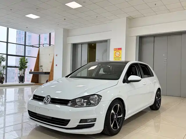 Volkswagen Golf Golf 2016 230tsi Manual Comfort Type — фото