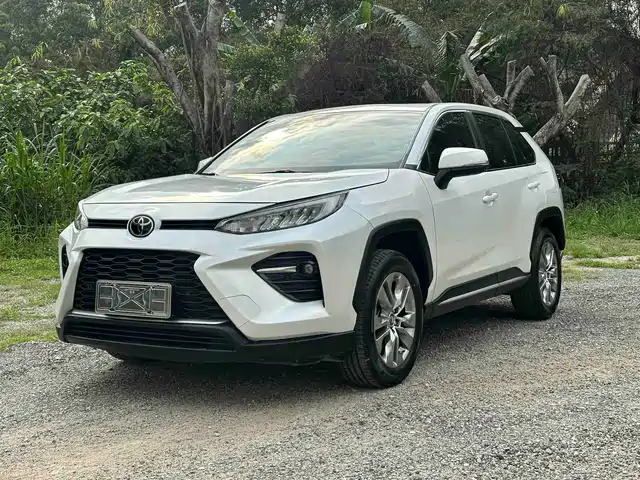 Toyota Willanda Wilanda 2021 2.0l Cvt Two-Wheel Drive Luxury Version — фото