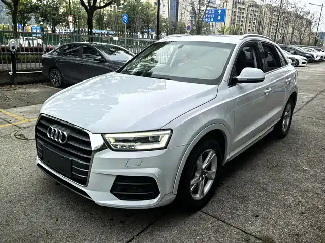 Audi Audi Q3 Audi Q3 2018 30th Anniversary Model 35 Tfsi Fashion Model — фото
