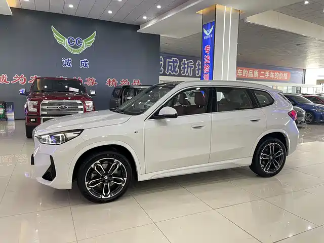Bmw Bmw X1 Bmw X1 2023 Sdrive25li M Sports Package — фото