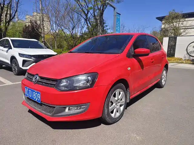 Volkswagen Polo Polo 2013 1.6l Automatic Comfort Version — фото