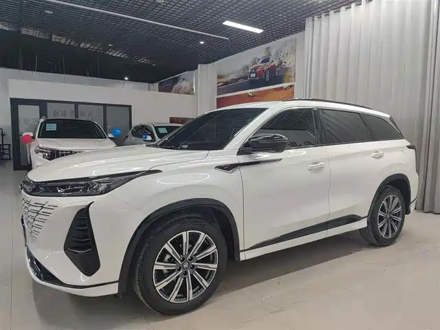 Chang'An Changan Cs75plus Changan Cs75 Plus 2024 Third Generation Championship Version 1.5t Smart Driving And Powerful Model — фото