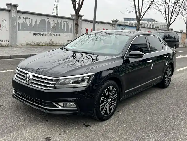 Volkswagen Passat Passat 2017 330tsi Dsg Royal Edition — фото