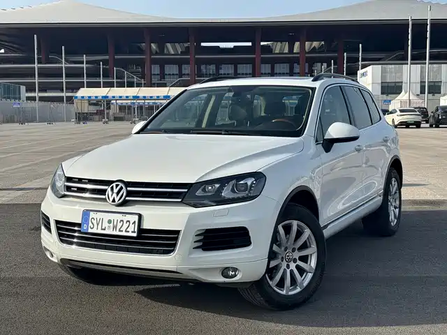 Volkswagen Touareg Touareg 2011 3.0tsi Comfort Model — фото
