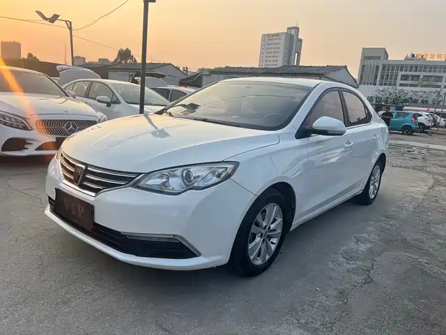 Roewe Roewe 360 Roewe 360 ​​2015 1.5l Automatic Luxury Version — фото