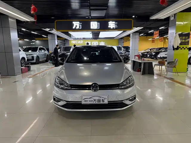Volkswagen Golf Golf 2018 230tsi Automatic Comfort Type — фото