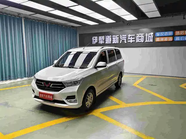 Wuling Motors Wuling Hongguang Wuling Hongguang 2018 1.5l S Standard L2b — фото