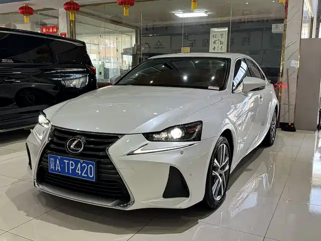 Lexus Lexus Is Lexus Is 2017 300 Leading Edition — фото
