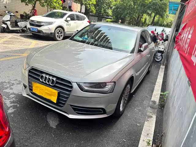 Audi Audi A4l Audi A4l 2015 35 Tfsi Automatic Comfort Type — фото