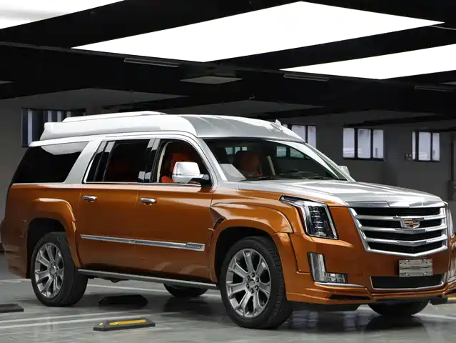 Cadillac Escalade Escalade 2017 6.2l Esv Platinum Edition Extended Model — фото