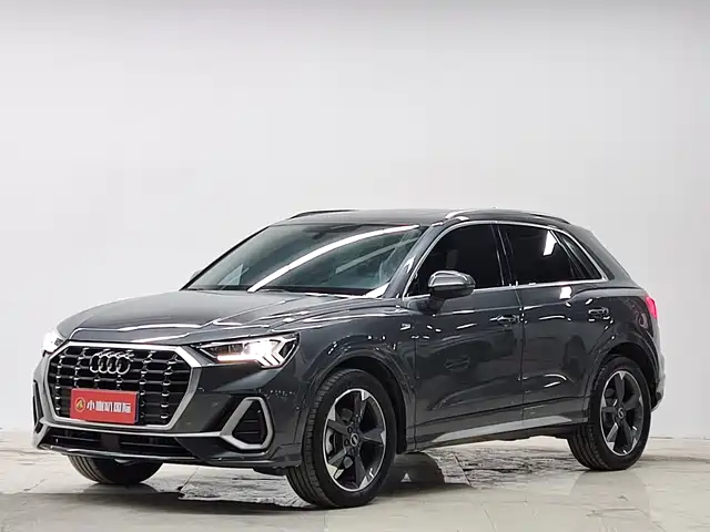 Audi Audi Q3 Audi Q3 2022 35 Tfsi Fashionable And Dynamic — фото