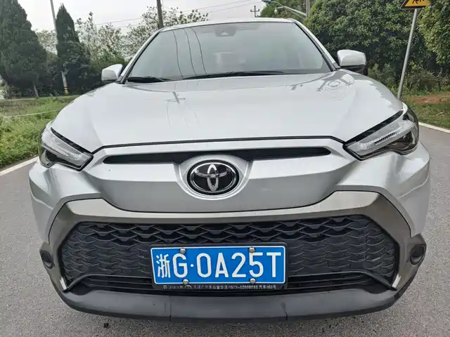 Toyota Fenglanda Fenglanda 2023 2.0l Cvt Deluxe Edition — фото