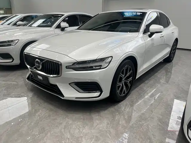 Volvo Volvo S60 Volvo S60 2023 B4 Zhiyi Luxury Edition — фото