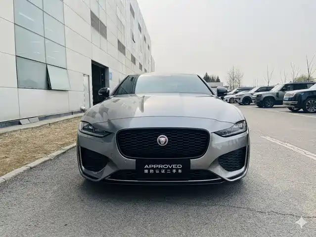 Jaguar Jaguar Xel Jaguar Xel 2024 2.0t 250ps R-Dynamic S Aggressive Sports Version — фото
