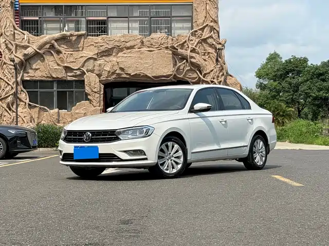 Volkswagen Bora Bora 2018 1.5l Manual Comfort Model — фото