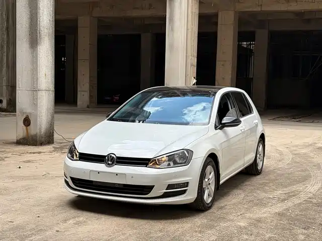 Volkswagen Golf Golf 2017 230tsi Automatic Comfort Million-Unit Commemorative Edition — фото