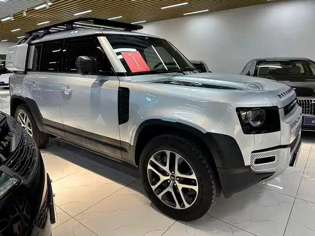 Land Rover Land Rover Defender Land Rover Defender 2020 110 P400 Dark Special Edition — фото
