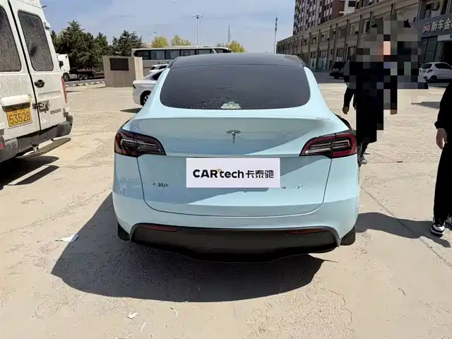 Tesla Model Y Model Y 2022 Facelift, Long-Range All-Wheel Drive Version — фото