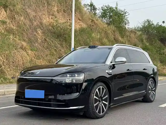 Aito Asks The World Wenjie M9 Wenjie M9 2025 Extended Range Ultra Version 52kwh 6-Seater Version — фото