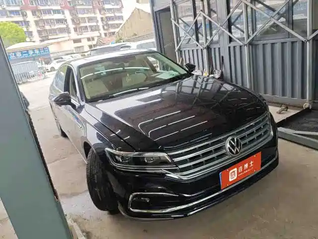 Volkswagen Hui Ang Huiang 2021 380tsi Premium Edition — фото