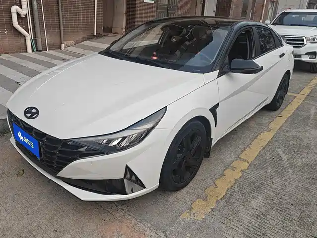 Hyundai Elantra Elantra 2021 1.5l Cvt Lux Premium Edition — фото