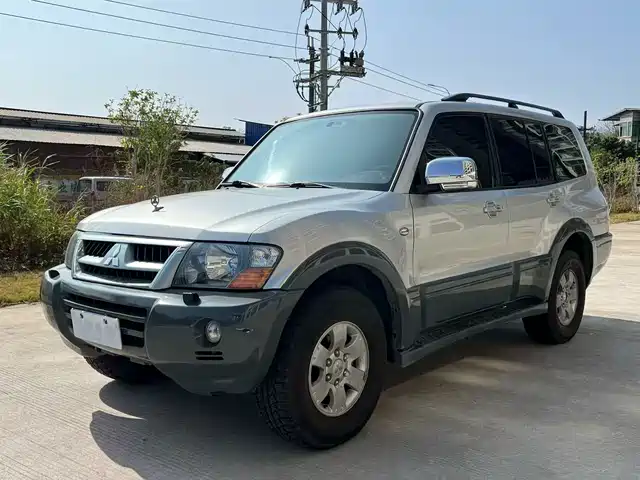 Mitsubishi Pajero Pajero 2011 V73 3.0l At Gls — фото