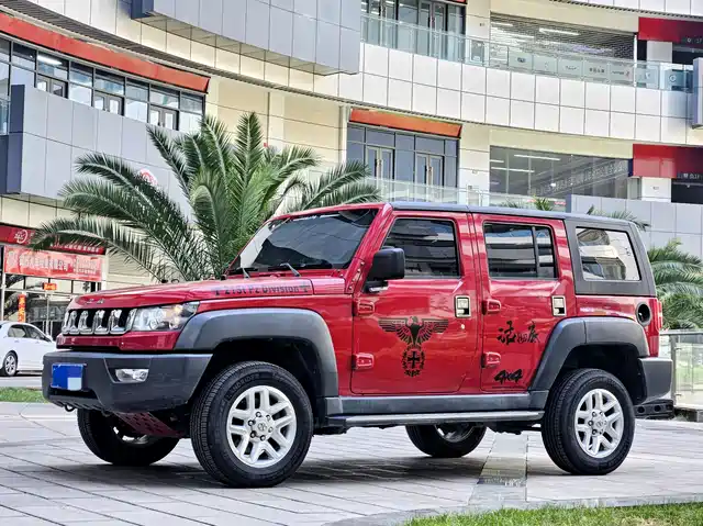 Beijing Cross Country Beijing Off-Road Bj40 Beijing Off-Road Bj40 2016 40l 2.0t Manual Four-Wheel Drive Premium Version — фото