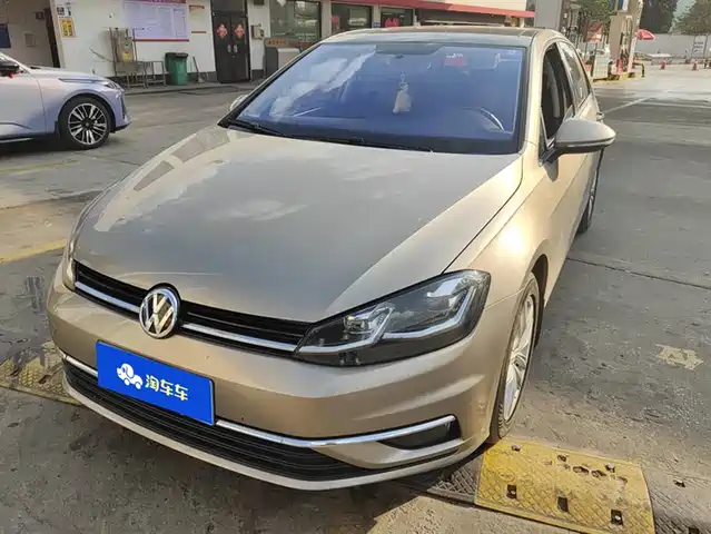 Volkswagen Golf Golf 2018 230tsi Automatic Comfort Type — фото