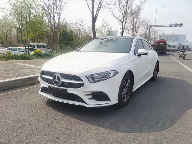 Mercedes-Benz Mercedes Benz A Class Mercedes-Benz A-Class 2022 A 180 L — фото