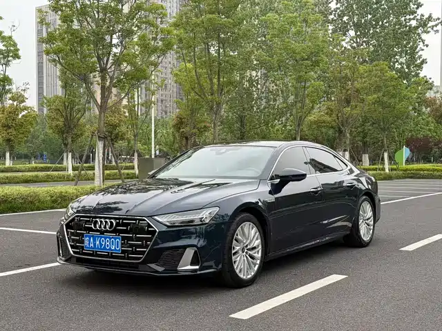 Audi Audi A7l Audi A7l 2022 45 Tfsi S-Line Dream-Building Crystal Package — фото