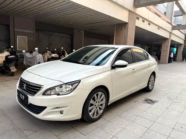 Peugeot Peugeot 408 Peugeot 408 2014 1.8l Automatic Luxury Version — фото