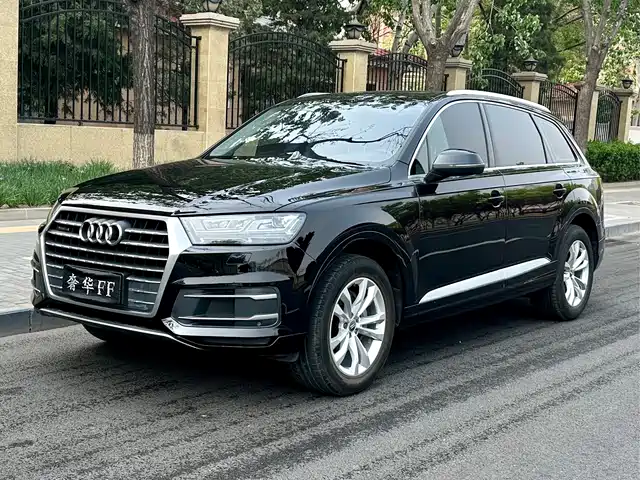 Audi Audi Q7 Audi Q7 2019 45 Tfsi Comfort Type — фото