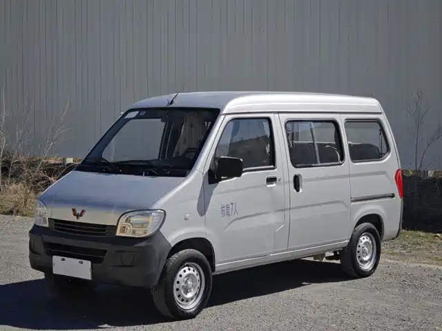 Wuling Motors Wuling Light Wuling Light 2023 1.5l Practical 5/7 Seats — фото