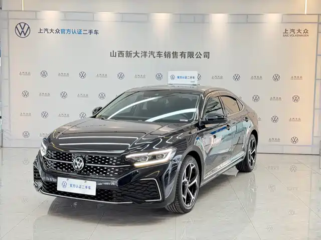 Volkswagen Passat Passat 2023 330tsi Starry Sky Premium Edition — фото