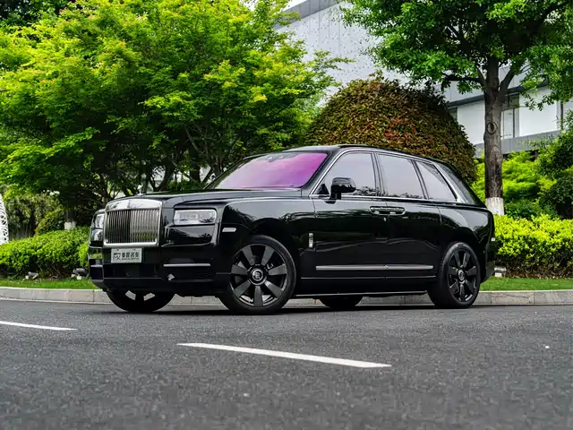 Rolls Royce Cullinan Cullinan 2018 Four-Seat Version — фото
