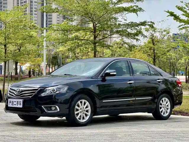 Toyota Camry Camry 2013 200e Classic Elite Edition — фото