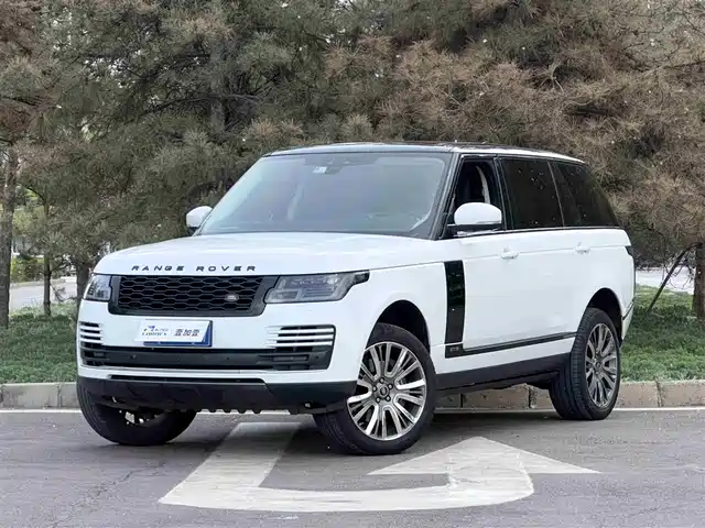 Land Rover Range Rover Range Rover 2021 3.0 L6 Legend Extended Classic Edition — фото