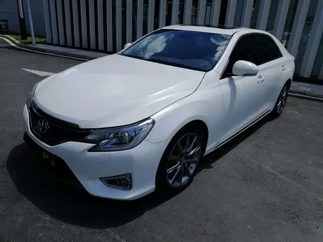 Toyota Ruizhi Ruizhi 2013 2.5v Shangrui Version