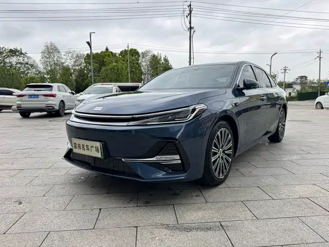 Geely Galaxy Galaxy A7 Galaxy A7 2025 EM-i 150km Starship Edition — фото