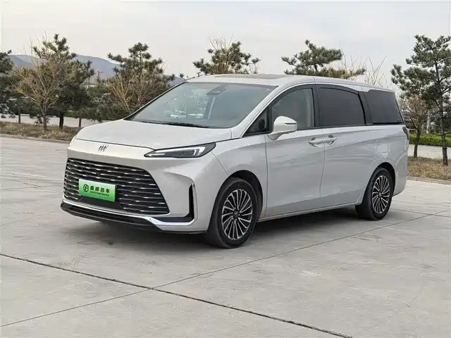 Buick Buick Gl8 New Energy Buick Gl8 New Energy 2025 Lu Shang Exclusive Edition 7 Seats — фото