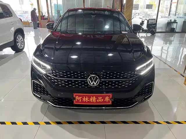 Volkswagen Passat Passat 2022 330tsi Starry Sky Deluxe Edition — фото